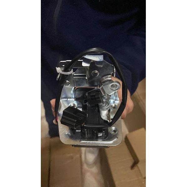 ZENON SÜRGÜLÜ KAPI KİLİDİ İÇ SAĞ R.MASTER 3 (825020011R)