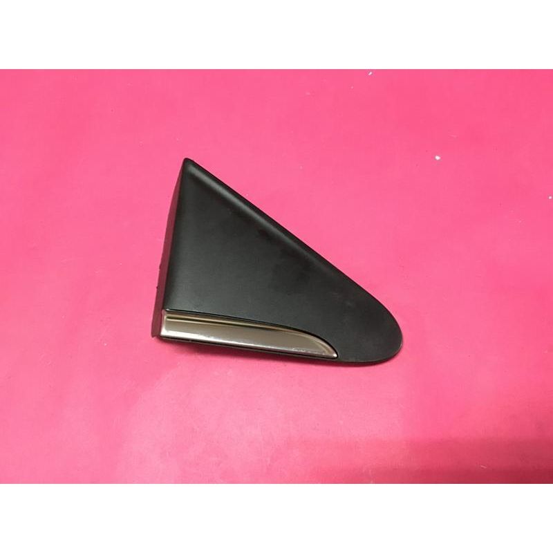 OEK AYNA BAKALİTİ ÖN ÇAMURLUK / AYNA ARASI BAKALİTİ NİKELAJLI SAĞ CLIO IV (638741447R)