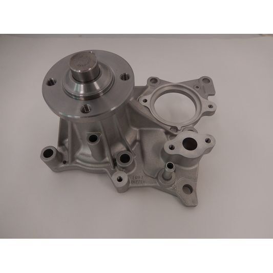 GMB DEVİRDAİM SU POMPASI TOYOTA HILUX 2.4L 2GDFTV GUN125 REVO 4X2 4X4 2015-> 2.8L 1GDFTV GUN126 GUN136 2 015-> - LAND CRUISER 2.8L 1GDFTV GDJ150 GDJ155 2015-> (1610009710)