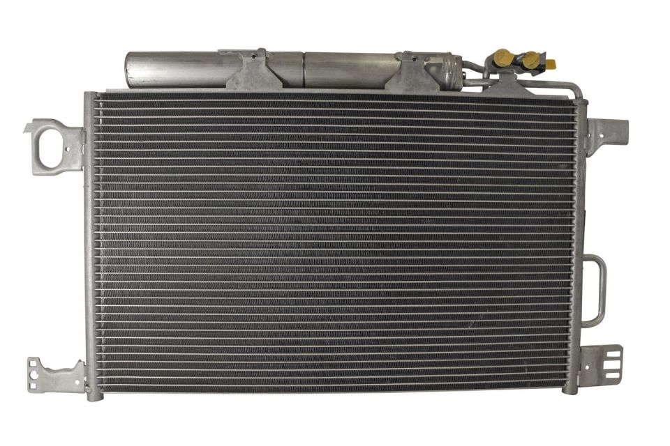 Vemo Klima Radyatörü W203 W209 M271 M646630×374X16 (A203 500 21 54)