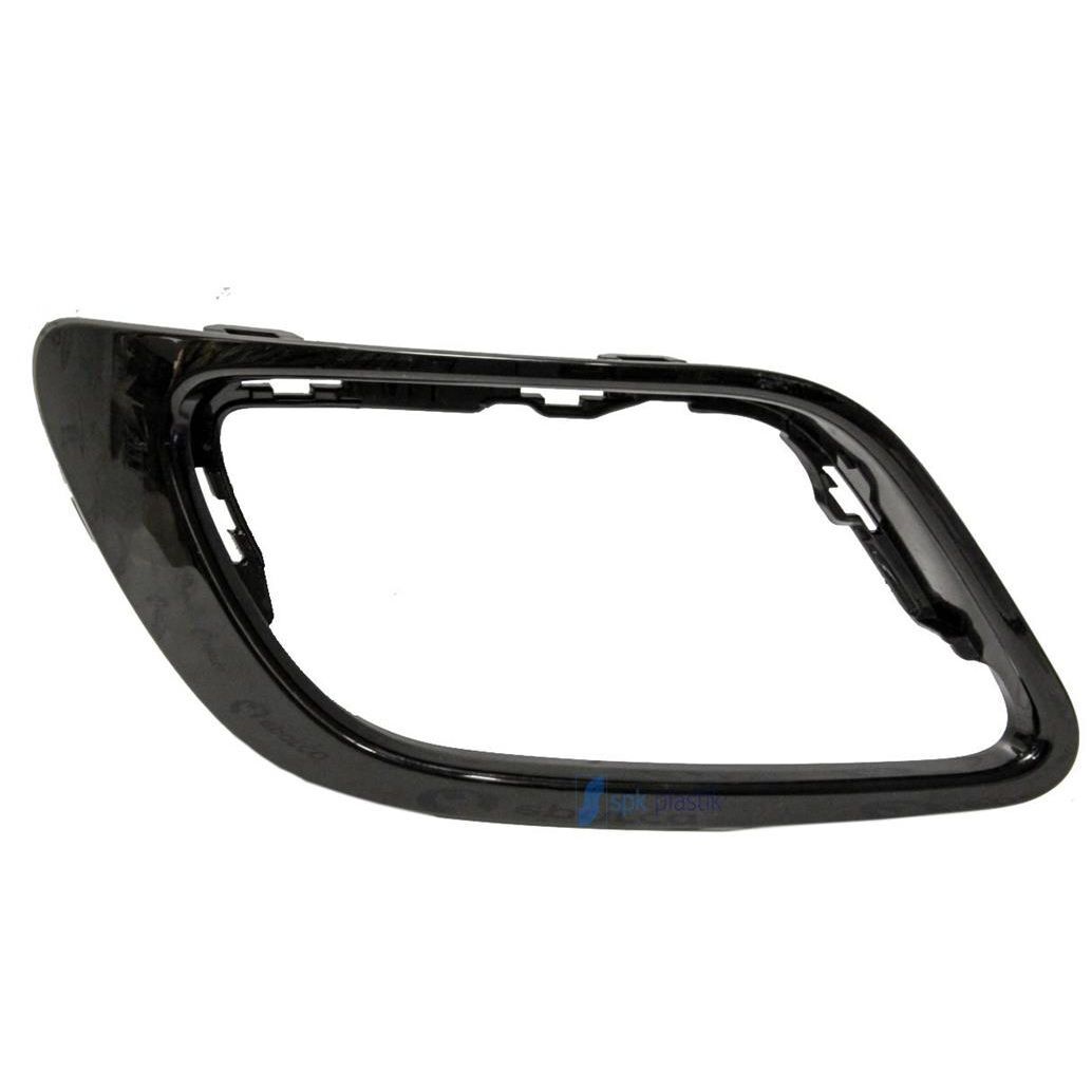 SPK SİS FAR ÇERÇEVESİ SAĞ SİYAH MAKYAJLI KASA FLUENCE 12> (261520694R)