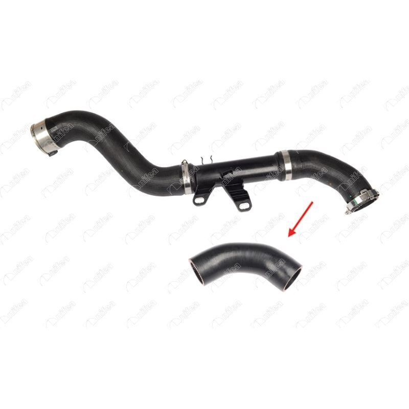 CM INTERCOOLER HORTUMU BÜYÜK ÖNDEN ÇEKER TRANSİT V184-04-06 (1C156C646AJ)