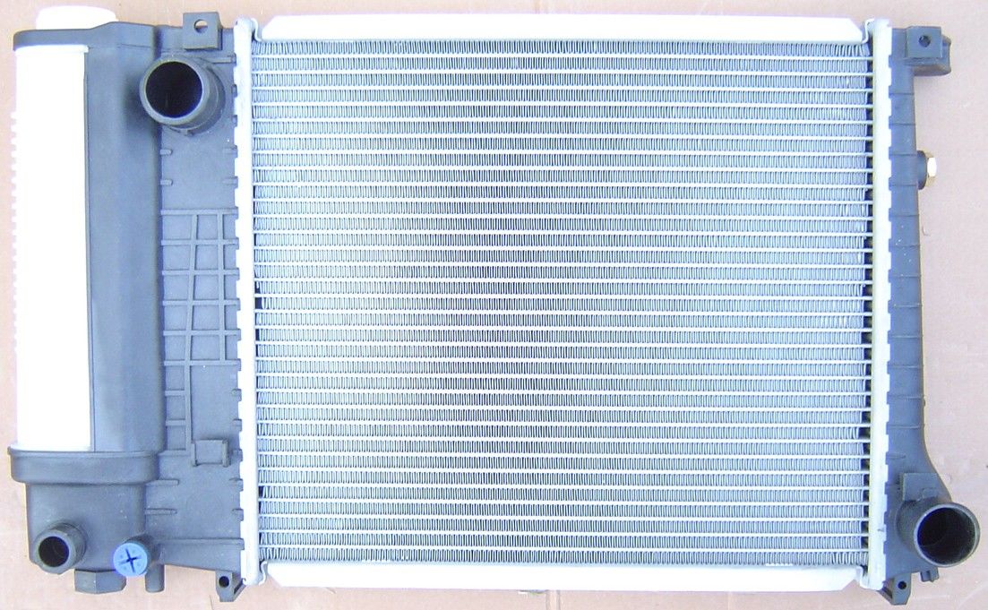 Kyburg Su Radyatörü E30 Manuel380×322X34 (1711 1 719 300)