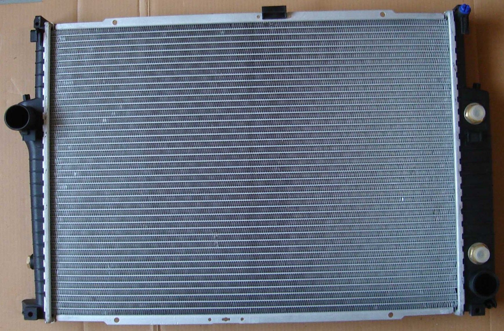 Kyburg Su Radyatörü E32 E34 Klim Otom610×438X40 (1711 1 723 467)