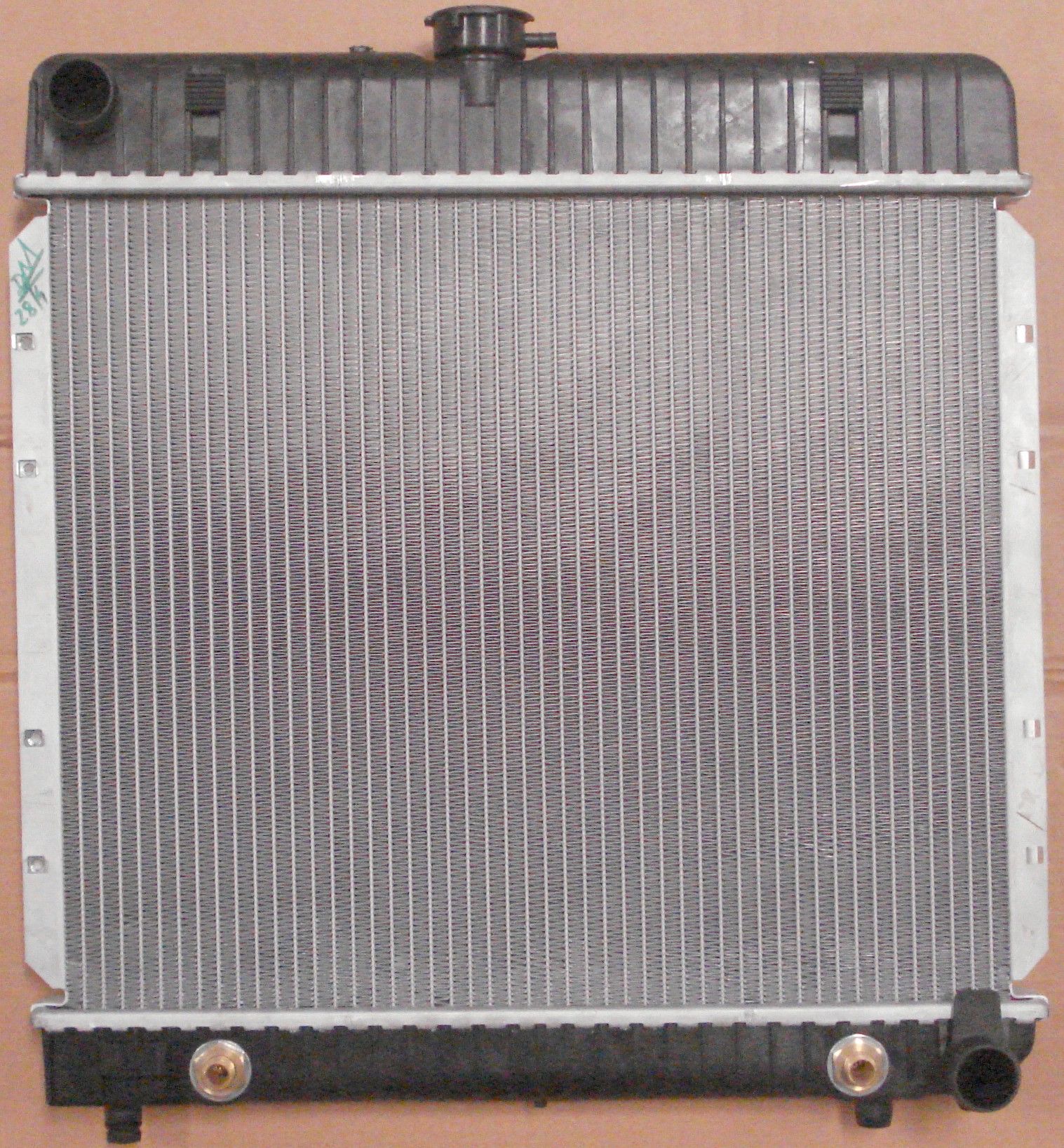 Kyburg Su Radyatörü W123 Otomatik417×498X32 (A123 501 12 01)