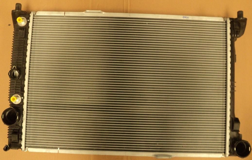 Kyburg Su Radyatörü W204 C63Amg643×438X40 (A204 500 06 03)